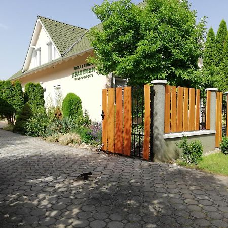Imola Es Andrea Apartmanhaz Hajduszoboszlo Ngoại thất bức ảnh