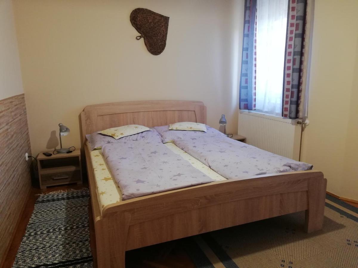 Imola Es Andrea Apartmanhaz Hajduszoboszlo Ngoại thất bức ảnh