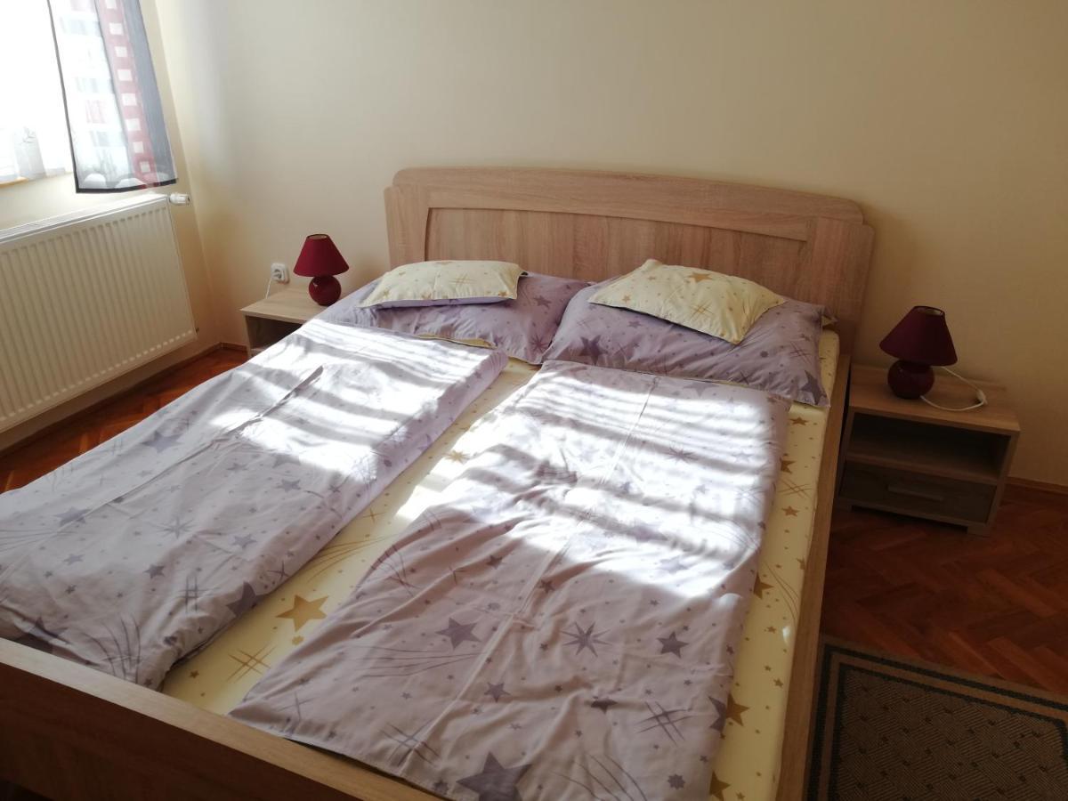 Imola Es Andrea Apartmanhaz Hajduszoboszlo Ngoại thất bức ảnh