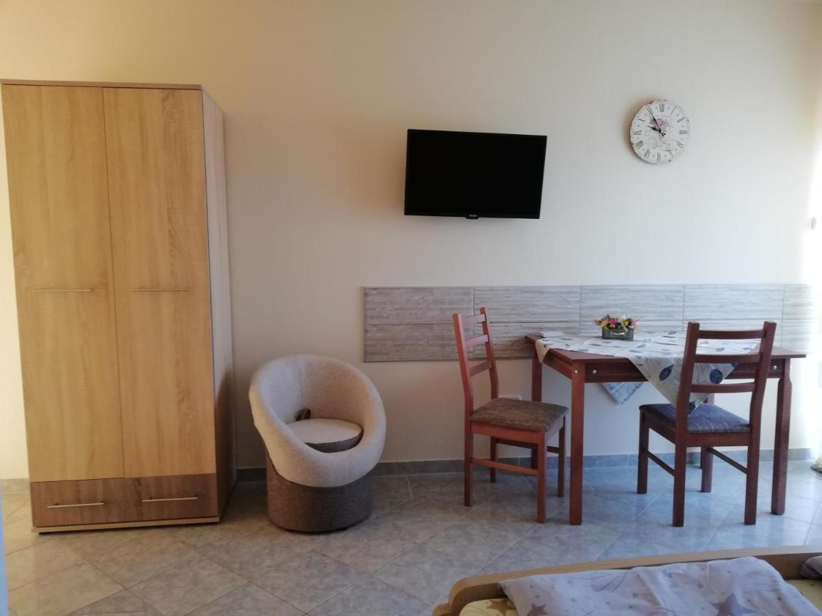 Imola Es Andrea Apartmanhaz Hajduszoboszlo Ngoại thất bức ảnh