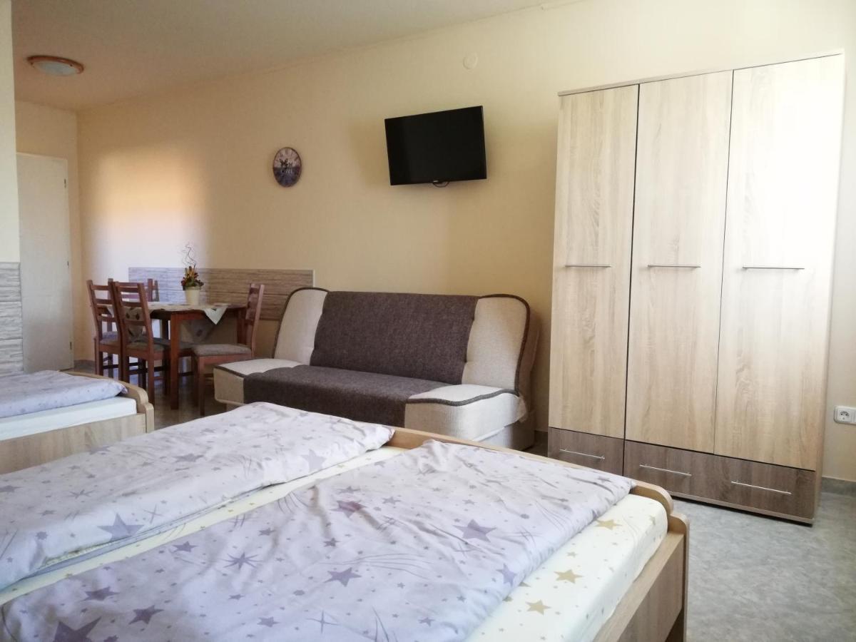 Imola Es Andrea Apartmanhaz Apartment Hajduszoboszlo Ngoại thất bức ảnh