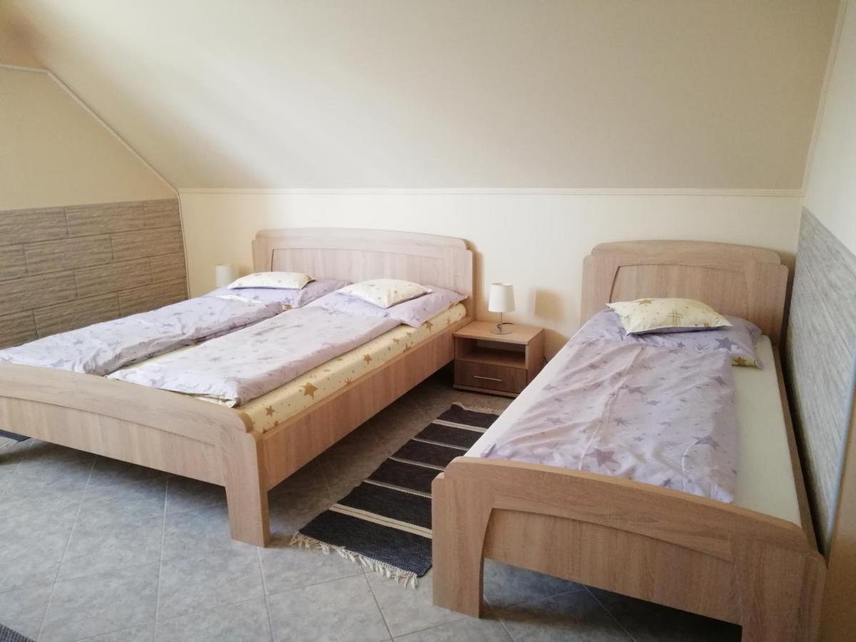 Imola Es Andrea Apartmanhaz Hajduszoboszlo Ngoại thất bức ảnh
