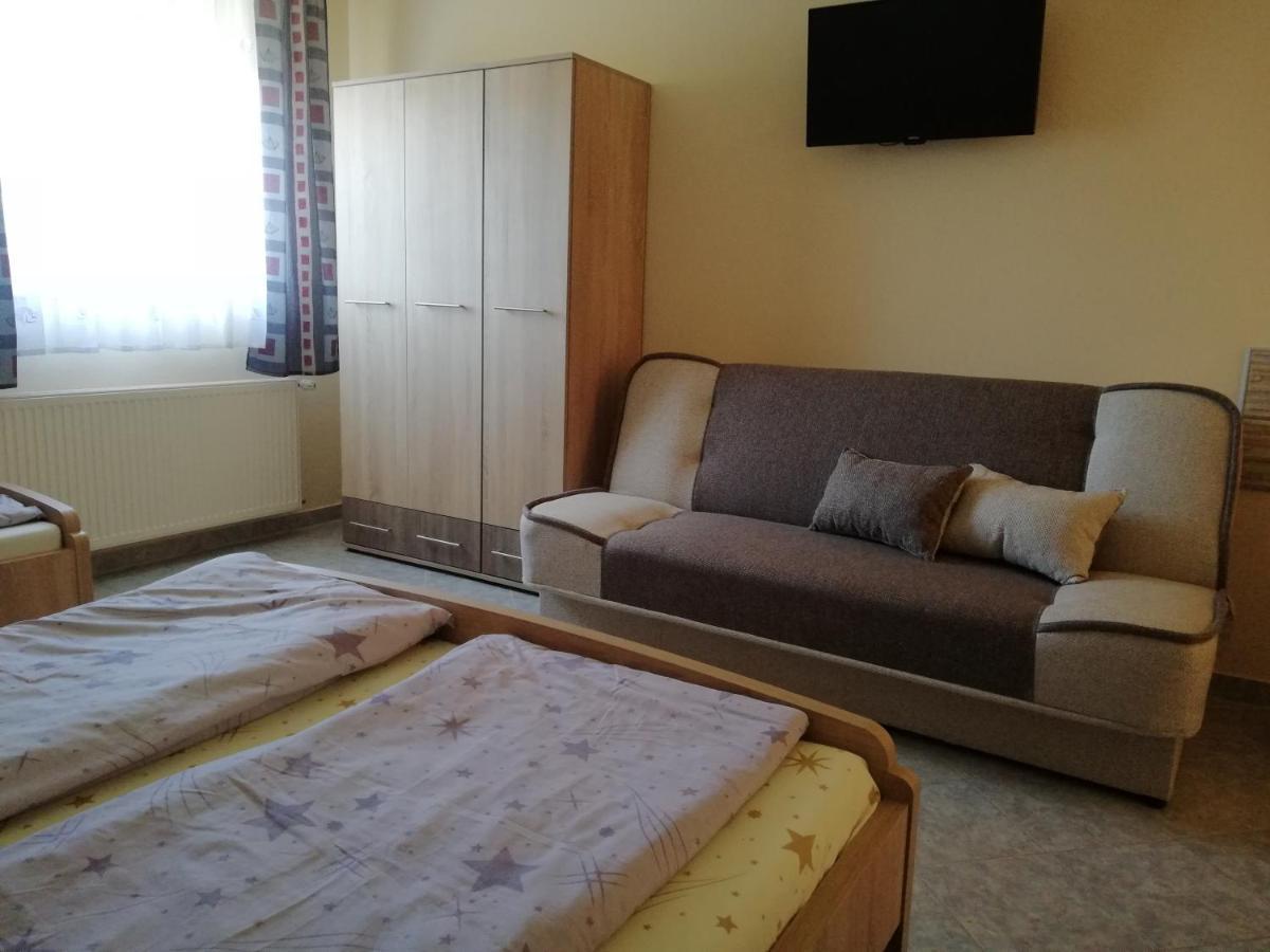Imola Es Andrea Apartmanhaz Hajduszoboszlo Ngoại thất bức ảnh