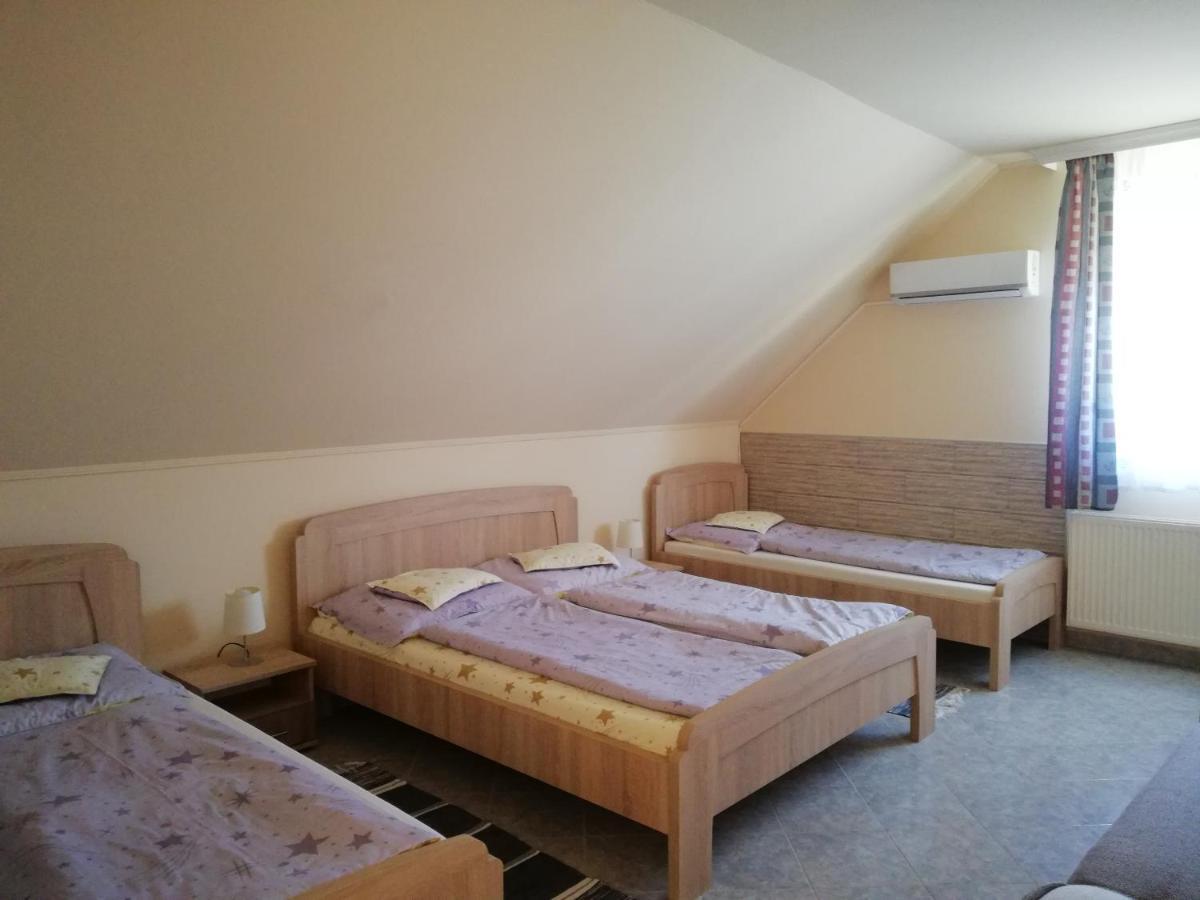 Imola Es Andrea Apartmanhaz Hajduszoboszlo Ngoại thất bức ảnh