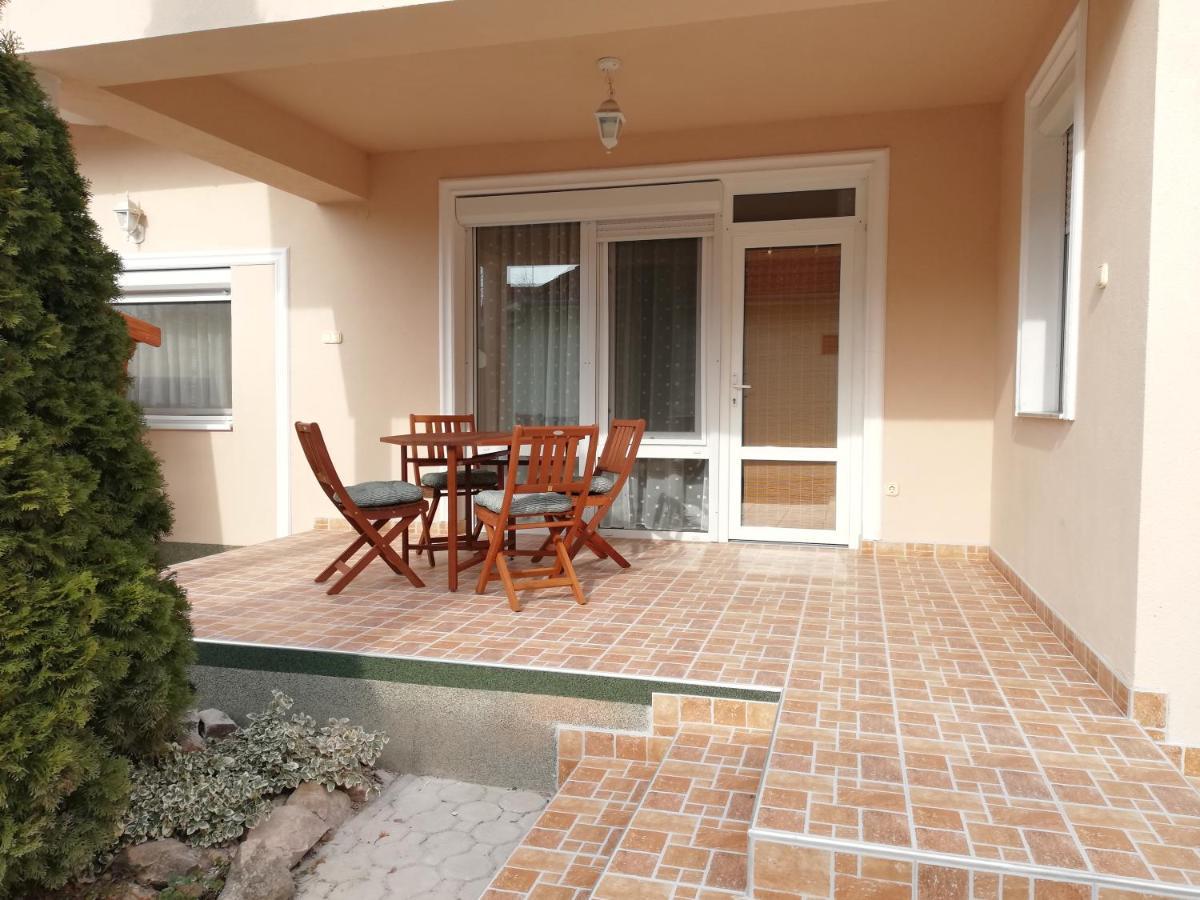 Imola Es Andrea Apartmanhaz Hajduszoboszlo Ngoại thất bức ảnh